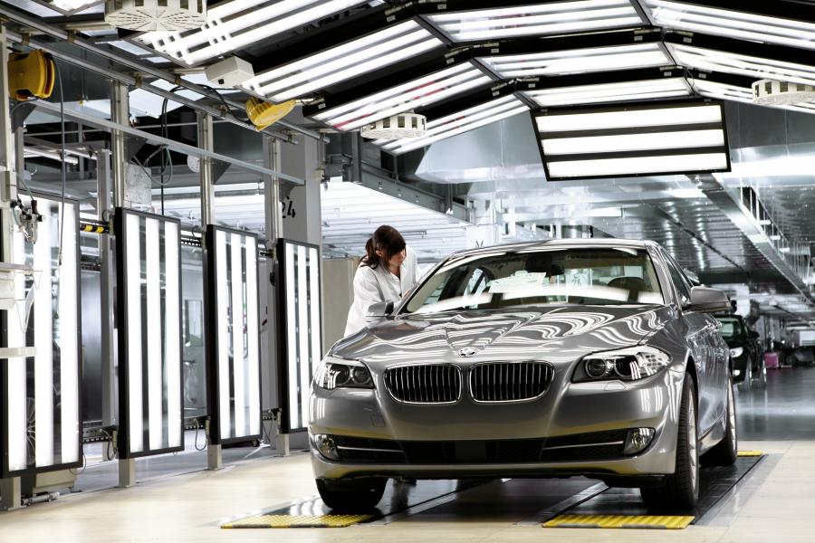 BMW 5-Series 2010 года  (фото 38 из 117)